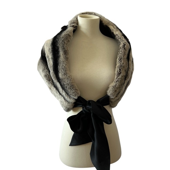 LUISA SPAGNOLI RABBIT FUR SCARF SILK LINED ADJ TIE FRONT OLD MONEY ELEGANT VTG - Picture 2 of 12